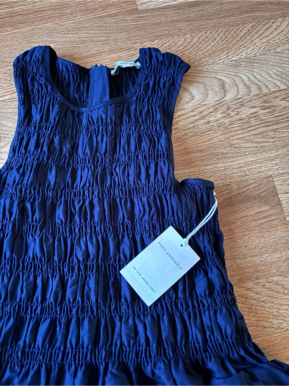 NWT Smocked Tiered Navy Blue Babydoll Sleeveless Dress Scalloped Hem - Picture 6 of 7